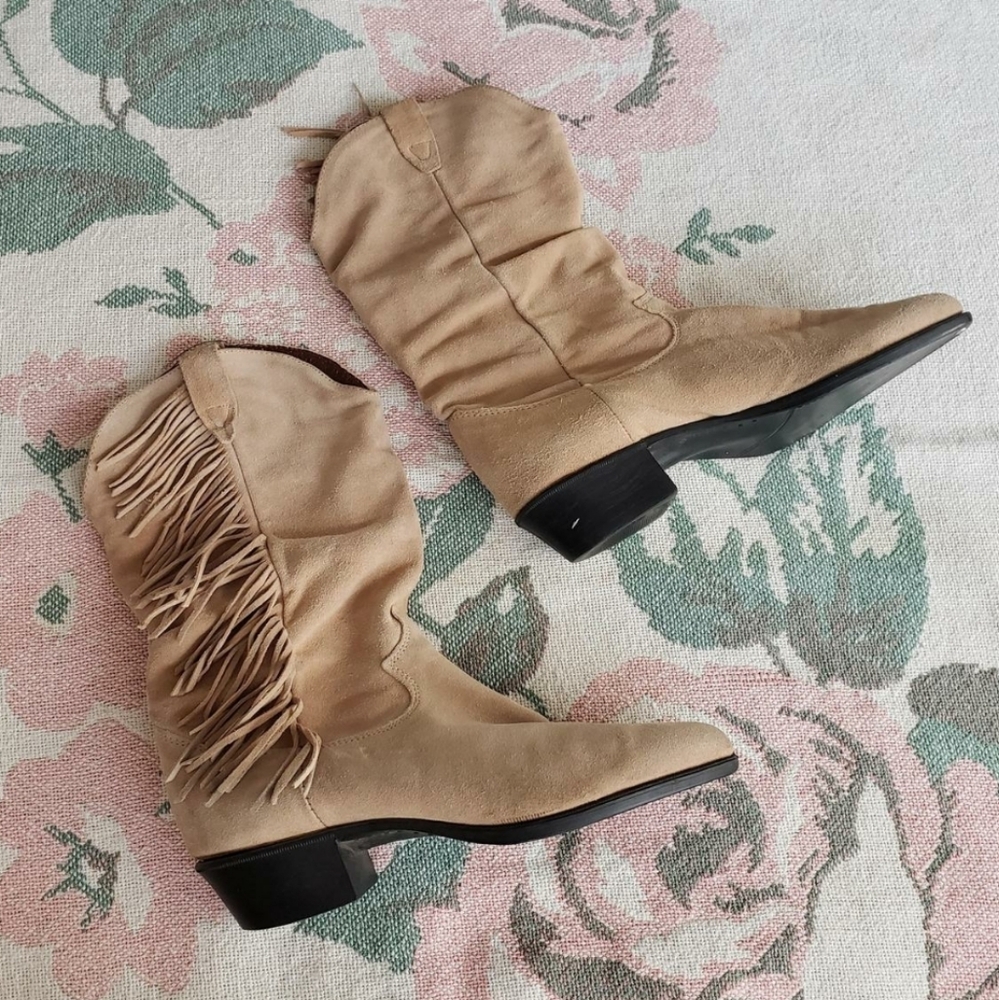Women's Size 9 Tan Fringe Pointed Shrug Western Boho Boots
